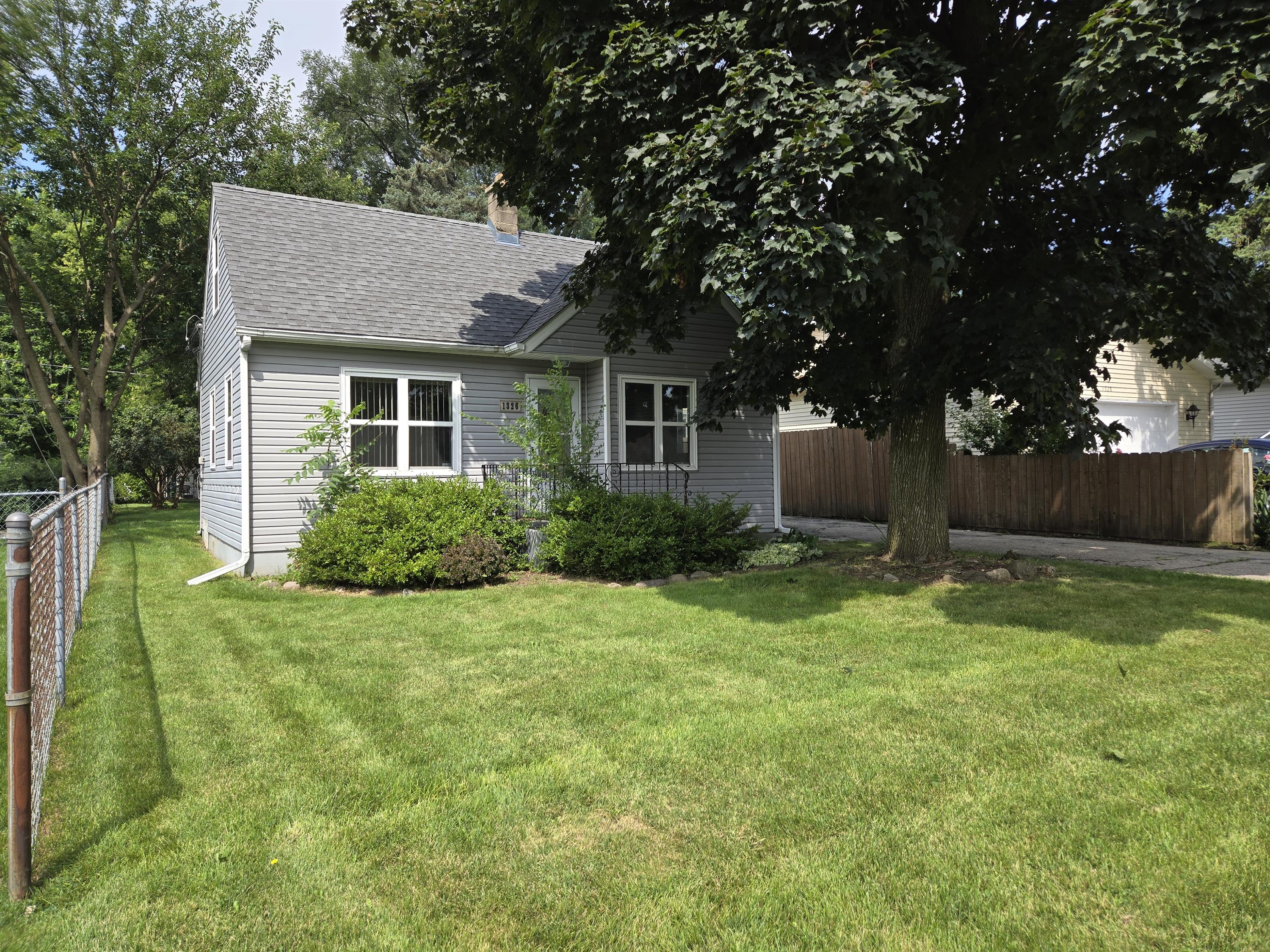 Property main image